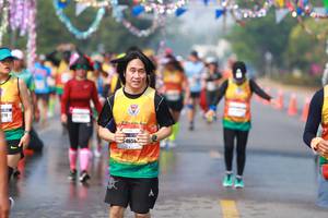 BIB: 279, 4656
                            <button type="button" onclick="openModal(9905093)" class="btn btn-primary btn-sm float-right btn-popup" data-toggle="modal" data-target=".modal-high-quality">
                        <i class="fas fa-shopping-cart"></i> Add to Cart
                    </button>
                                            <button type="button" onclick="isThisMe(9905093, true)" class="btn btn-success btn-sm float-right btn-popup btn-isme hidden" data-toggle="tooltip" data-placement="bottom" title="นี่คือรูปของคุณใช่ไหม คลิกที่นี่เพื่อเอาเข้าอัลบั้ม">
                        <i class="fas fa-plus"></i> Add to album
                    </button>
                    <button type="button" onclick="isThisMe(9905093, false)" class="btn btn-warning btn-sm float-right btn-popup btn-isnotme hidden">
                        <i class="fas fa-ban"></i> Remove from album
                    </button>